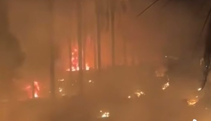 Malam Berubah Terang, Sumur Minyak Ilegal di Hindoli Terbakar Hebat