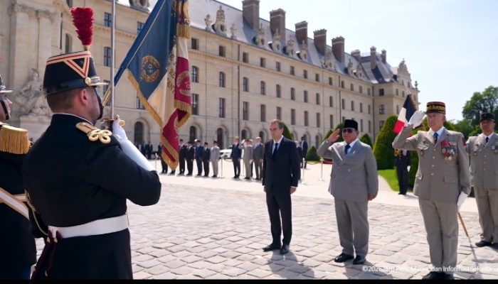 Presiden Prabowo Hadiri Upacara Kenegaraan di Prancis, Disambut Penghormatan Militer di Les Invalides