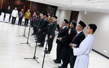 ‎Perkuat Amunisi, KPK Lantik 8 Pejabat Fungsional: Perang Lawan Korupsi Makin Tajam 