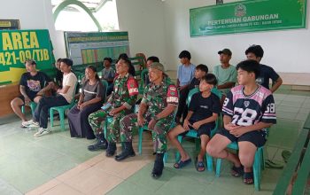 Masyarakat Antusias Ikuti Nobar Sepak Bola Bersama Koramil 421-09/Tanjung Bintang