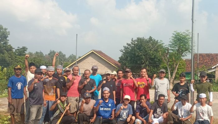 Sambut HUT Ke-81 RI, Warga Kampung Duren Seloretno Bersolek Lewat Gotong Royong Akbar