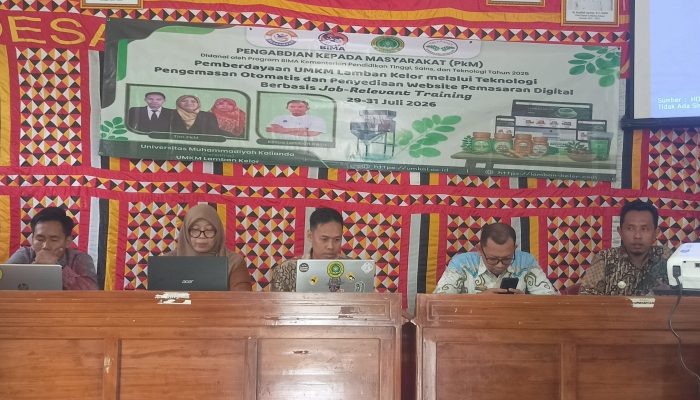 Ketika Kampus Hadir di Desa, Teknologi Menguatkan UMKM Lamban Kelor