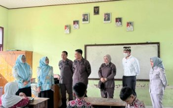 Tinjau Langsung Pelaksanaan MBG di Natar, Bupati Lamsel dan Kajati Lampung Pastikan Standar Gizi Terpenuhi