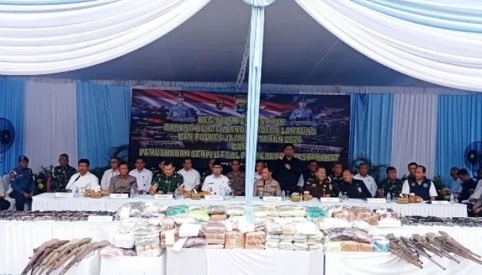 ‎Polda Lampung Musnahkan Narkoba Rp264 Miliar dan 166 Senpi Ilegal  ‎