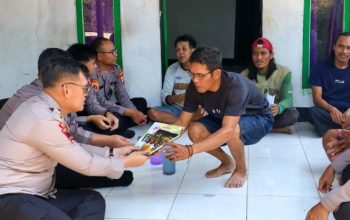 Tim Gabungan Kepolisian Sosialisasi Pencegahan Karhutla Door to Door di Kayong Utara 