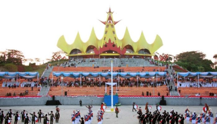 Usai Merah Putih Diturunkan, Warna Budaya Nusantara Menghiasi Menara Siger