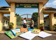 SMPN 2 Kalianda Bantah Jual Buku-LKS, Muncul Buku Bahasa Arab Pemicu Keraguan Publik