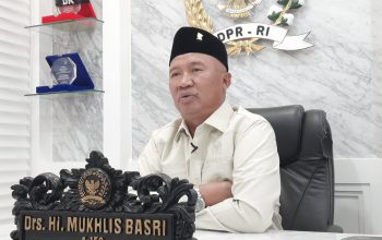 ANGGOTA DPR RI KOMISI V MUKHLIS BASRI: KOORDINASI DENGAN BMKG & BASARNAS, WARGA LAMPUNG DIMINTA TETAP SIAGA HADAPI SEBARAN ABU VULKANIK ANAK GUNUNG KRAKATAU
