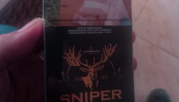 ROKOK MEREK SNIPER BEREDAR DI SIDOMULYO TANPA PITA BEA CUKAI, PELANGGARAN UU CUKAI
