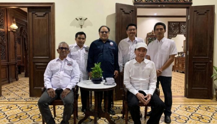 ‎Sambangi Kediaman Jokowi di Solo,BMG Minta Restu Untuk Terus Kawal Gibran Hingga 2029  ‎