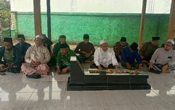 Sambut Hari Santri 2026, Panitia MWCNU Jati Agung Barat Ziarahi Lima Makam Ulama