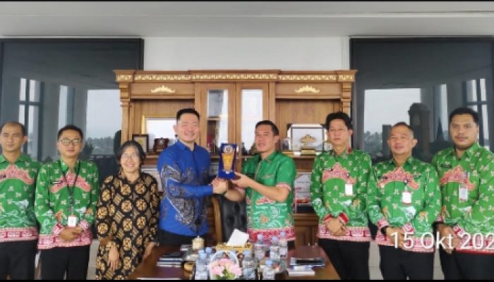 UIMandiri Jajaki Kerja Sama dengan Pemkab Pesisir Barat, Perluas Akses Pendidikan Tinggi Terjangkau  ‎ 